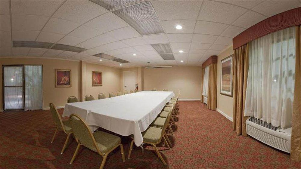 Best Western International Speedway Hotel Дейтона-Бич Экстерьер фото