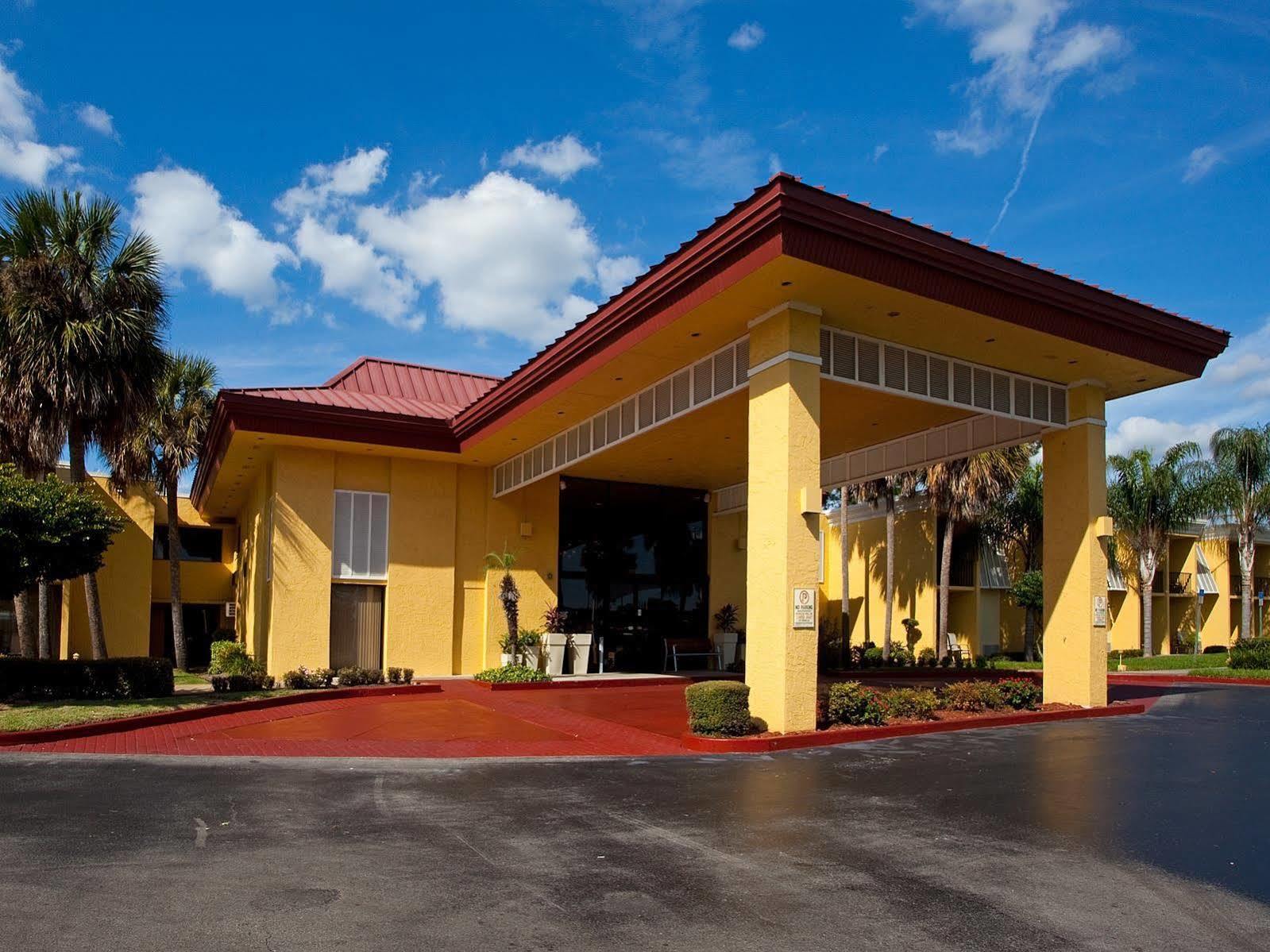 Best Western International Speedway Hotel Дейтона-Бич Экстерьер фото